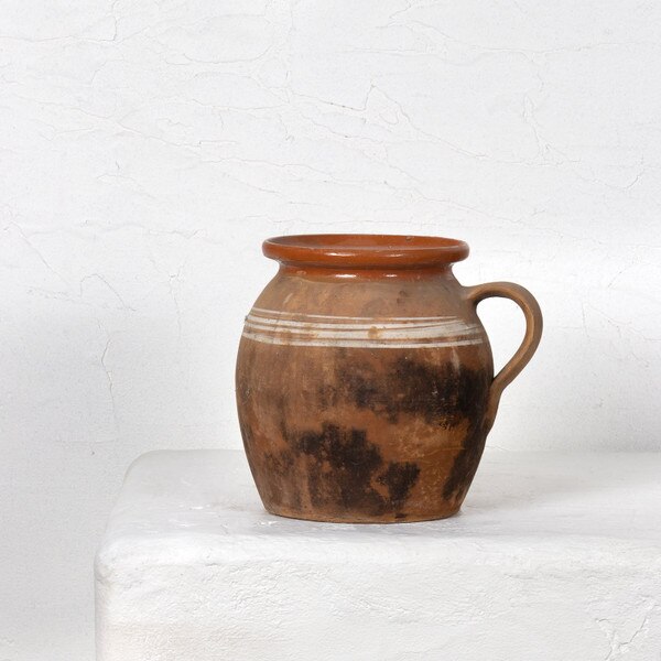 European Clay Vessel Macro 2